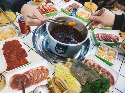 高压锅出餐，肥肠重度爱好者的天堂 晓彭肥肠鸡对火锅下手了